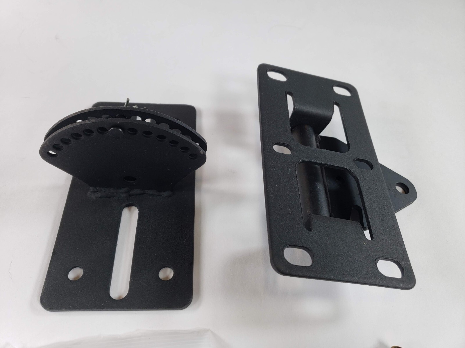 Howonder MY-22 Heavy Duty Speaker Wall Mount for Large Speaker ONE MOUNT ONLY - 2